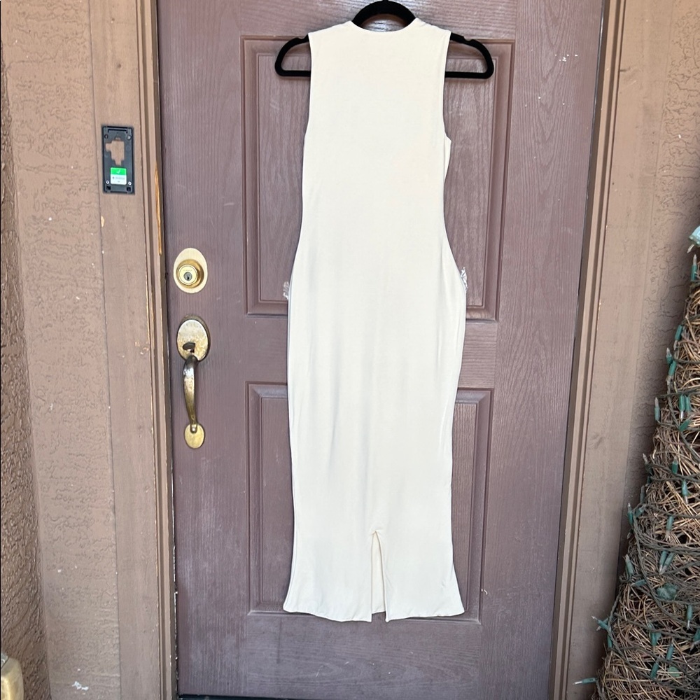 Oh Polly Cream Backless Dress - Picture 3 of 10